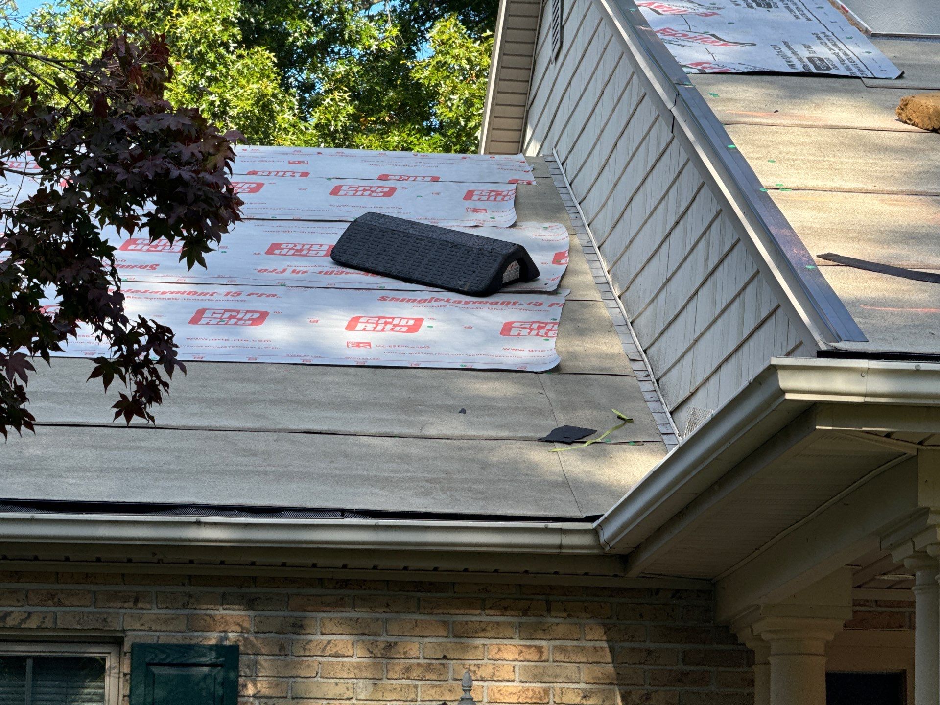 Roof and Skylight Replacement by Homestyle in Middleburg Heights by Homestyle Home Improvements (HHI)