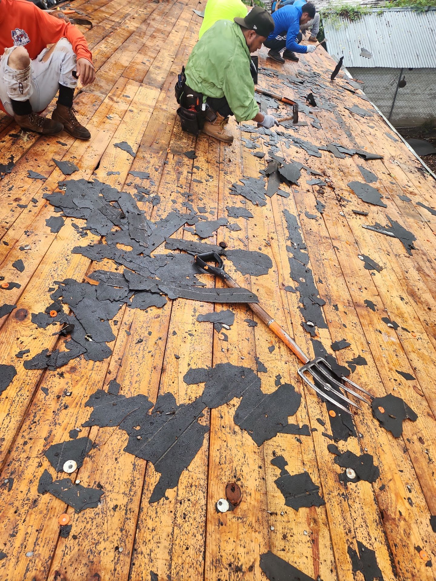 Residential Roofing Installation using Owen's Corning Duration (Lifetime) Shingles by Roof Repair Company