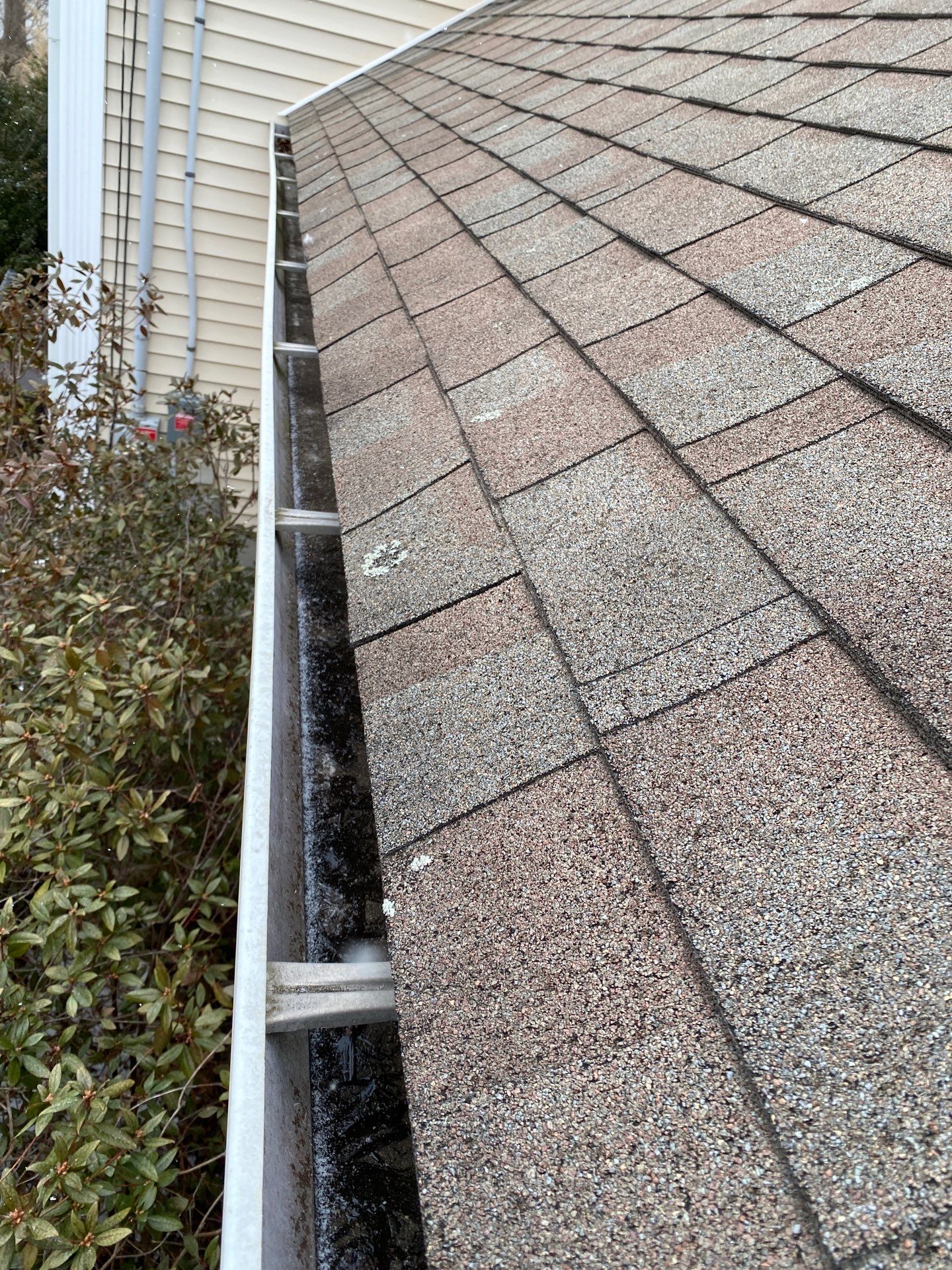 Realtor consult by Mighty Dog Roofing of Greater Middlesex County