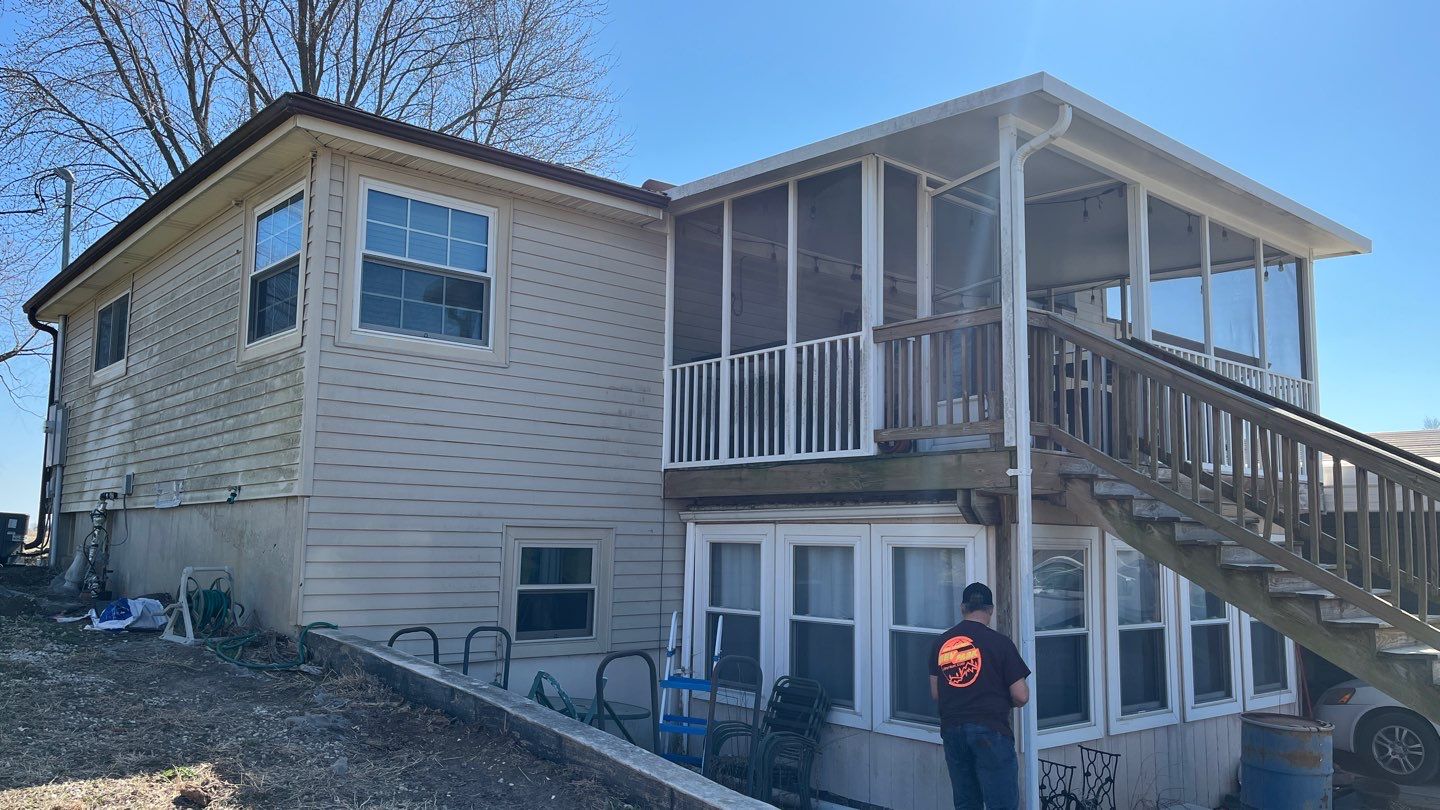 Modern Living by EEC  Windows, Siding & Roofing 