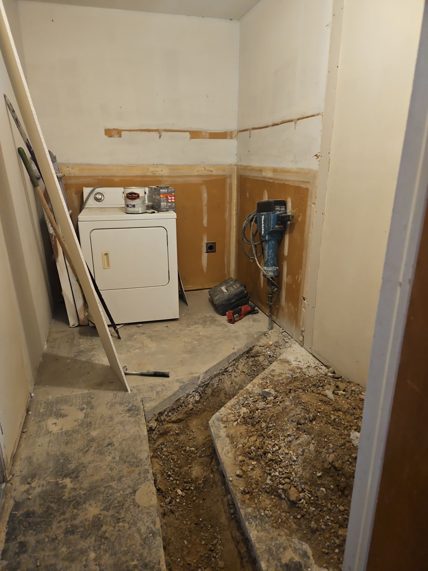 Full Renovation near Fox Plaza by Regal Renovate