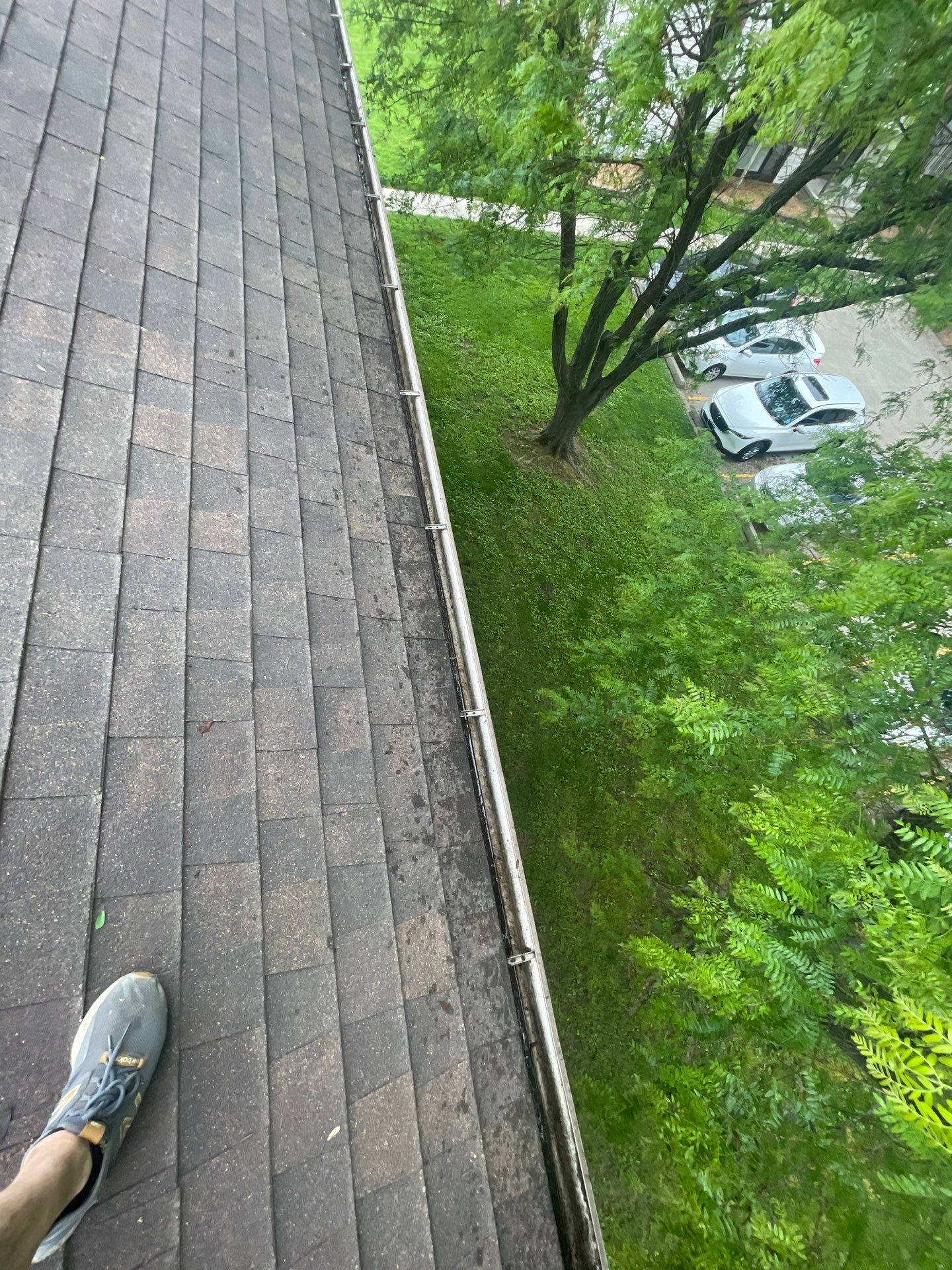 Commercial gutter cleaning Springfield, IL after photo with clean gutters