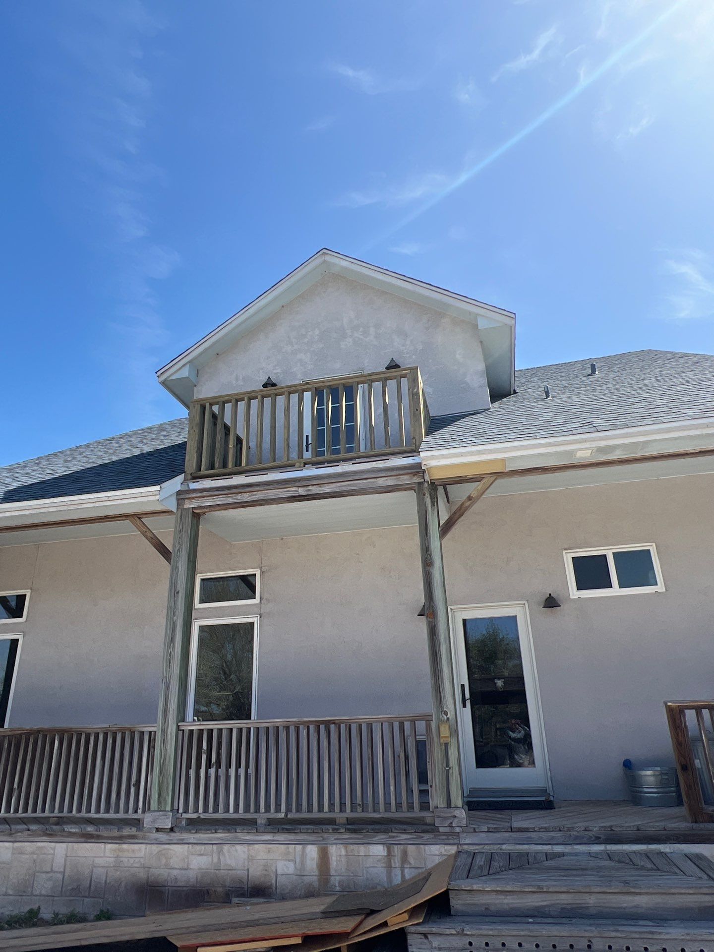 Long Horn Retreat by Bayfront Roofing and Construction