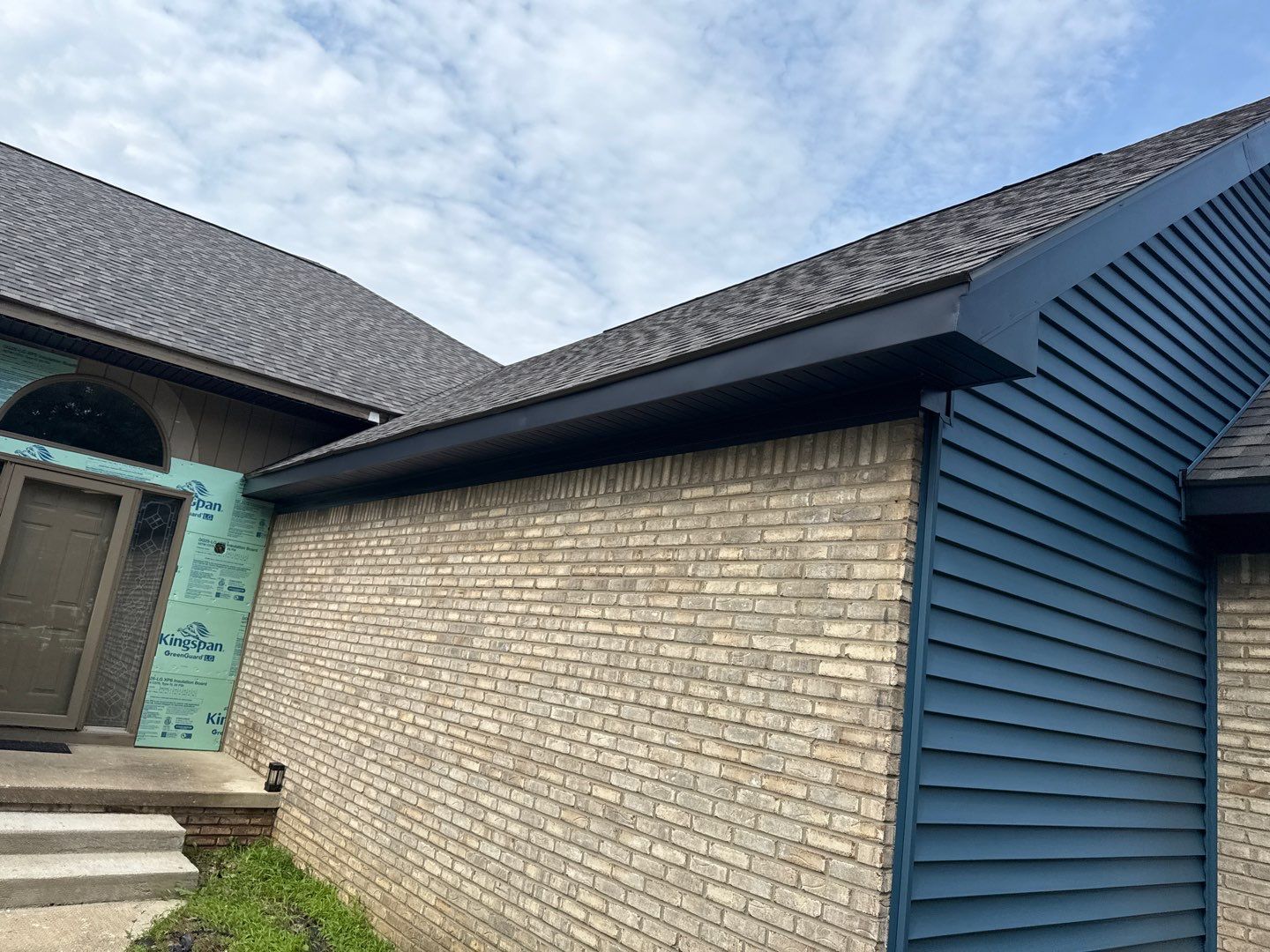 Siding Replacement using Alside Charter Oak D4.5" Laguna Blue by 180 Contractors