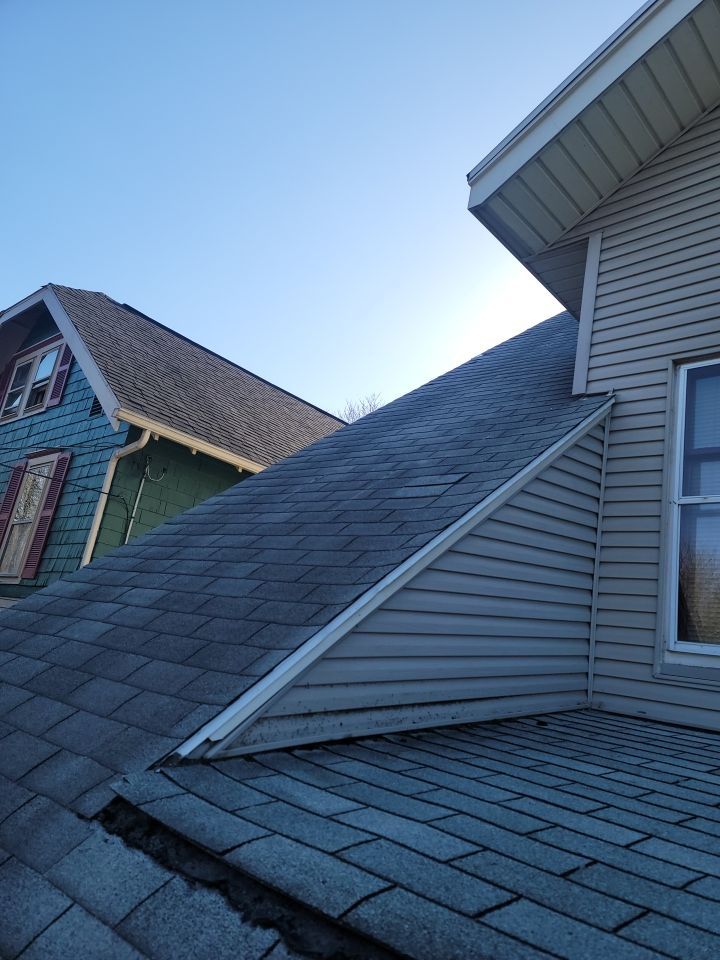 ATLAS PINNACLE COLOR: MORNING HARVEST DRIP EDGE: WHITE by Eagle Eye Roofing