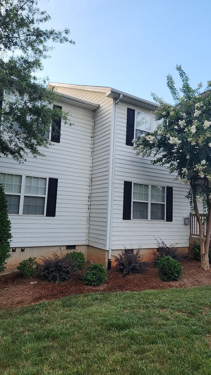 Appartment cleaning by Power Wash Masters LLC