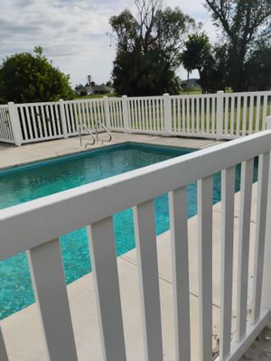 Vinyl Picket Fence for Pool in Port Charlotte