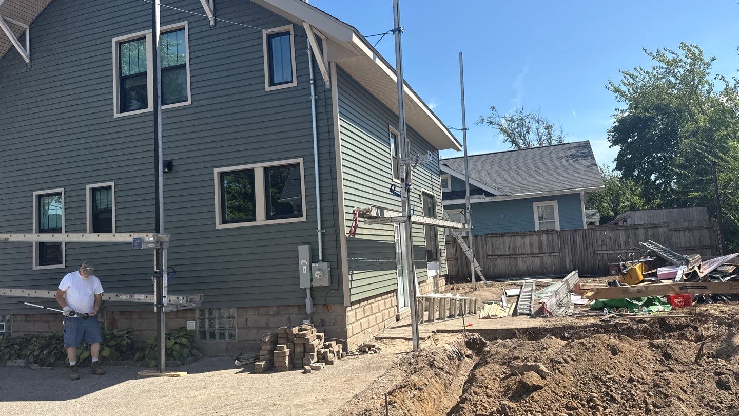 Siding Replacement using Alside Charter Oak D4.5" Deep Moss by 180 Contractors