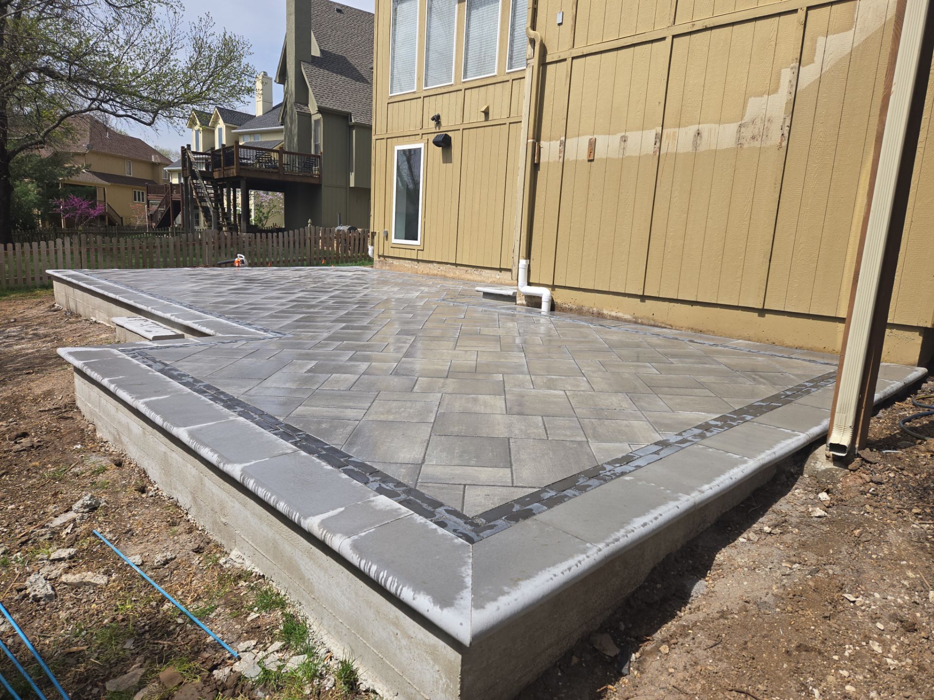 Back Yard Patio, Pergola, and Deck by LAND ESCAPES LLC