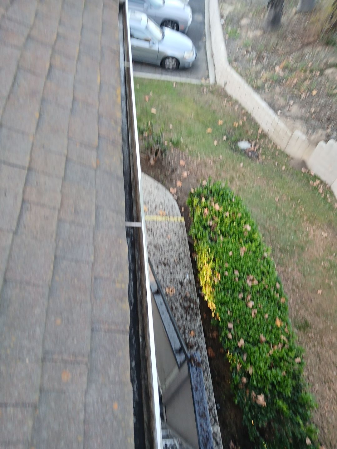 HOA gutter cleaning after photo.