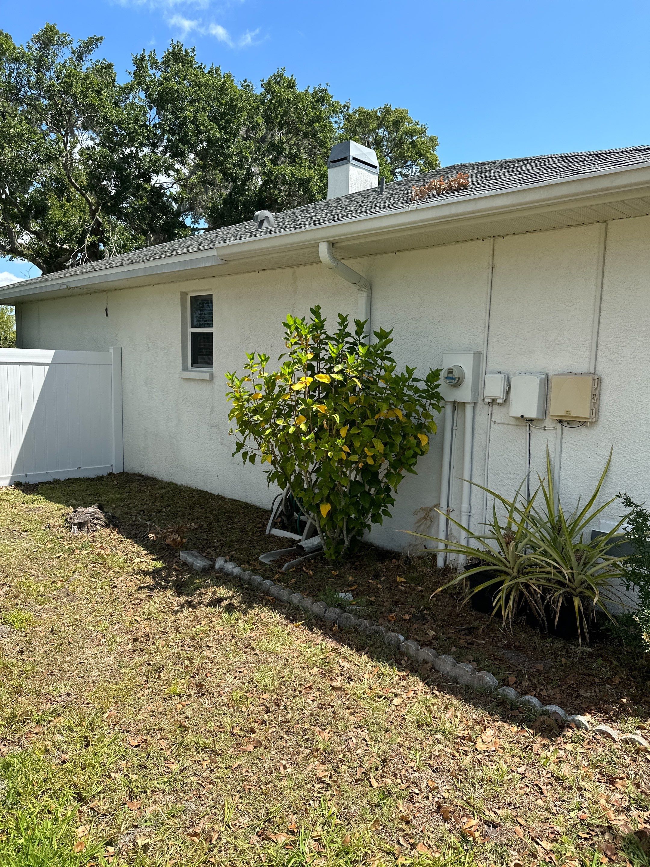 1-Story House Wash, Driveway, Patio/Lanai & Screen Enclosure Cleaning in Oakley Community, Ellenton, FL | Sunshine AquaWash by Sunshine AquaWash
