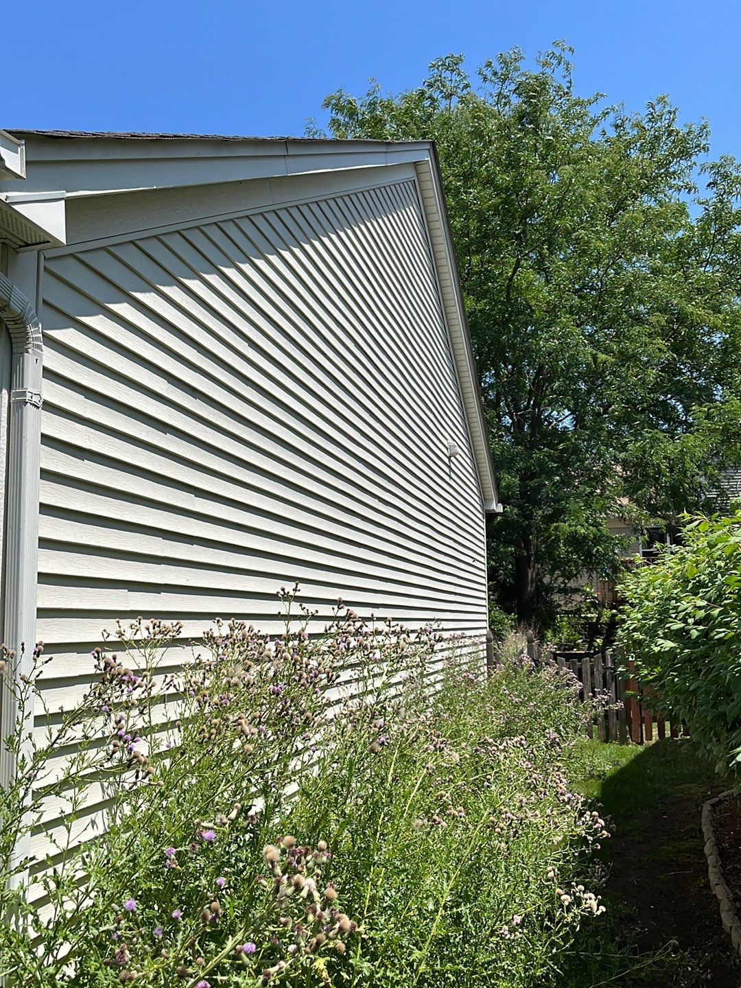 Roof/Siding Damage by G2