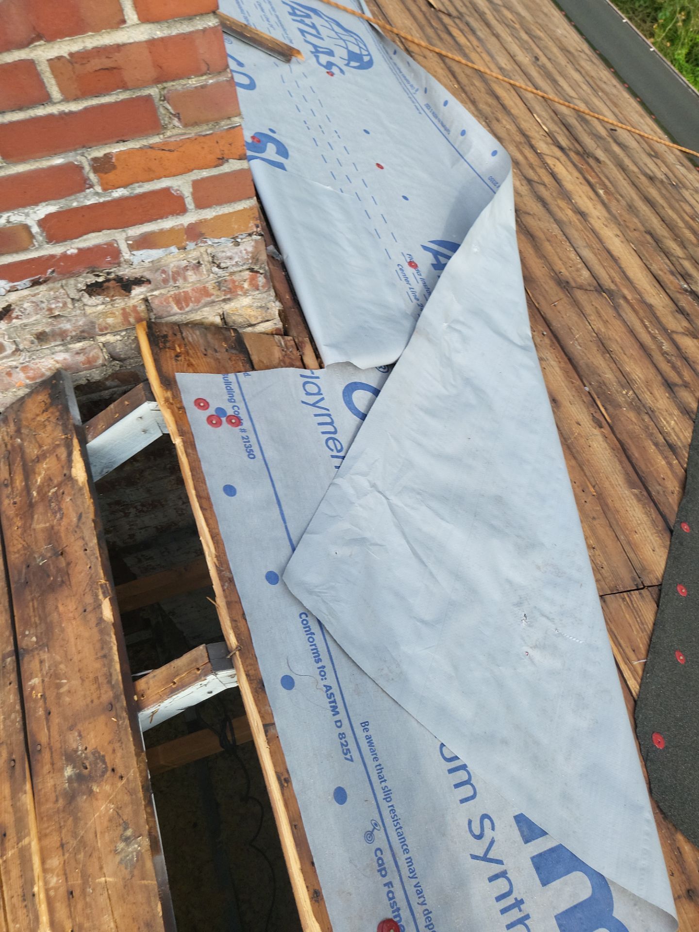 Atlas Pinnacle, Color, Morning Harvest, Drip Edge, Color, Royal Brown by Eagle Eye Roofing