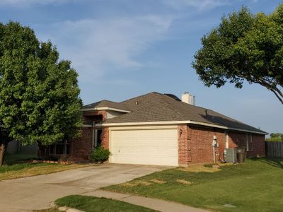 Residential Roofing Installation using Roofing Shingles