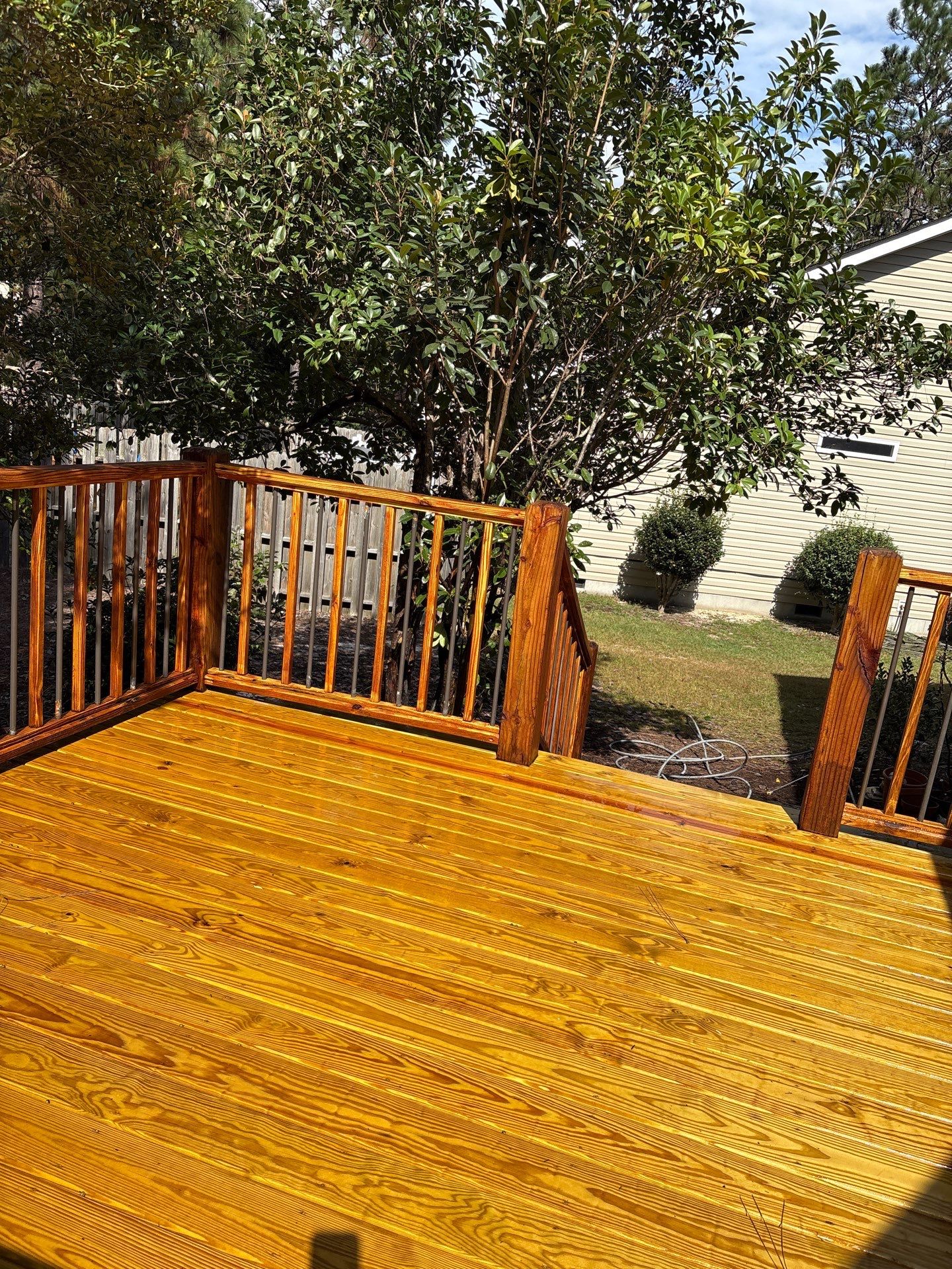 Wood Deck using Wood Sealant by DuraSeal