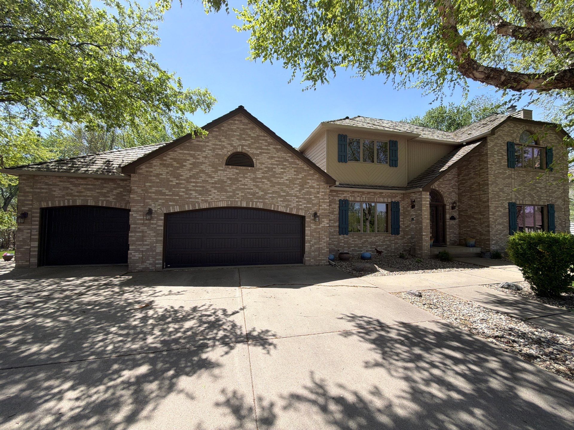 Residential Siding Replacement and Wood Rot Repair in Sioux Falls by Select Painting, Coatings & Garage Cabinets
