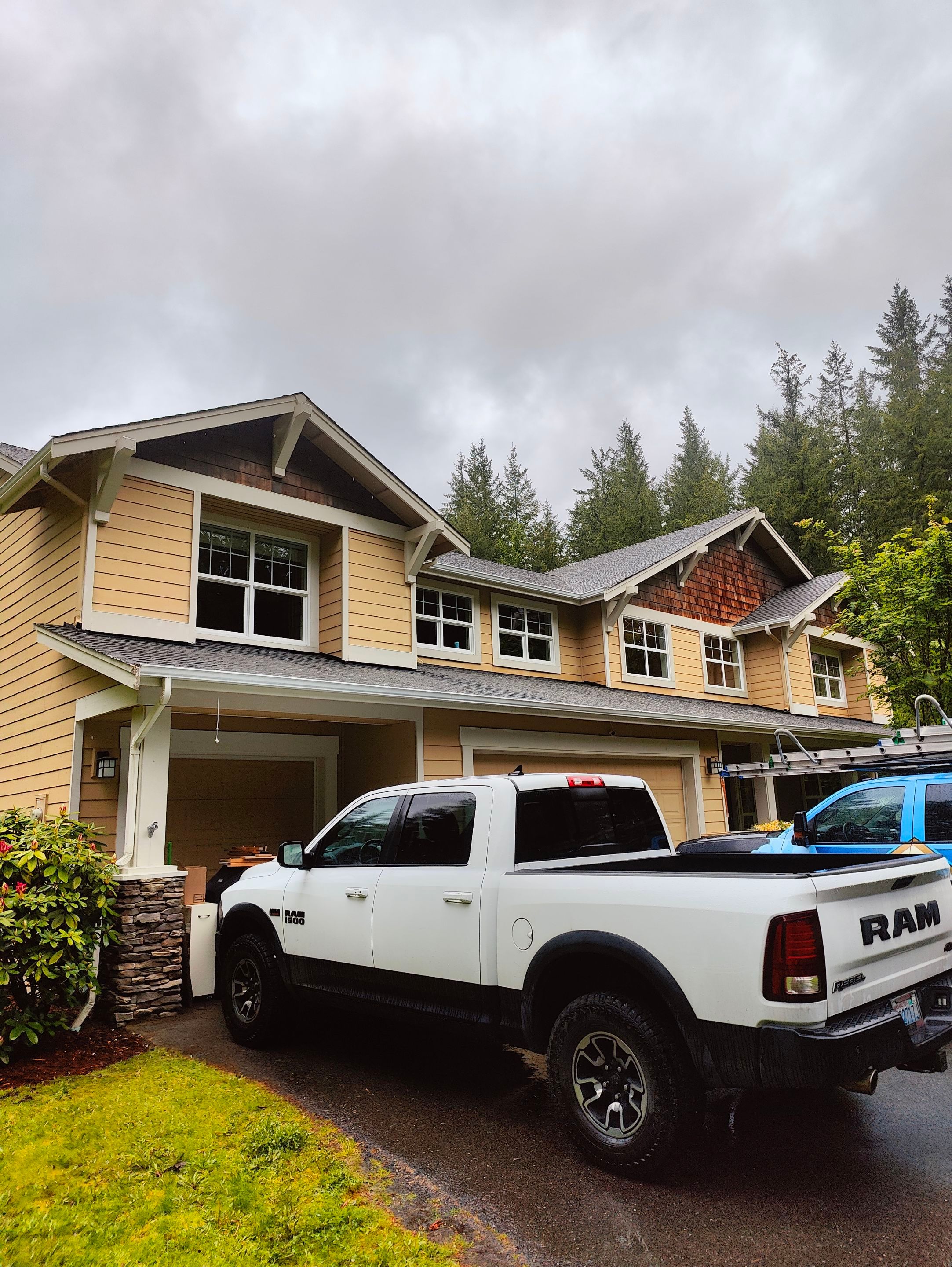 AGS Roof Wash, House Wash, Pressure Wash, Window Cleaning in North Bend by WindowWorks