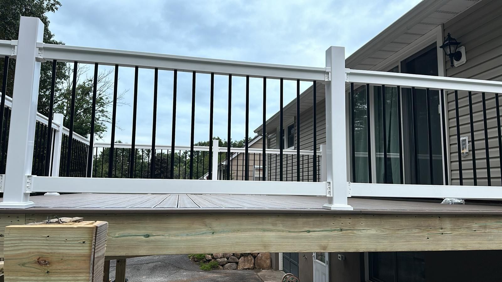 New Deck using Deckorators Venture - Color Sandbar  by deck guardian