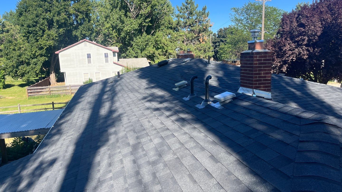 💨 Wind Damage? We’ve Got You Covered in Caldwell, Idaho! 💨 by ID Roofing LLC