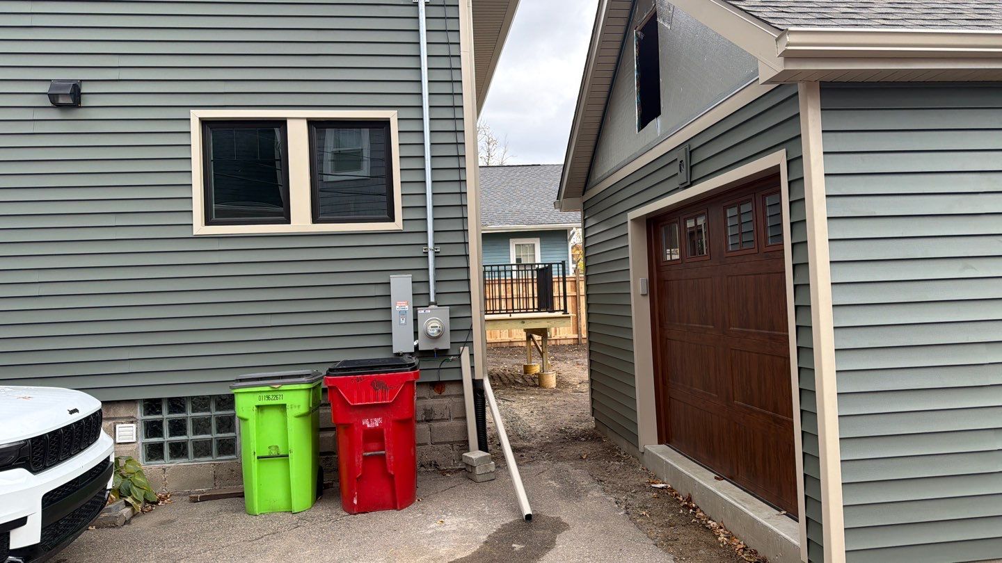 Siding Replacement using Alside Charter Oak D4.5" Deep Moss by 180 Contractors