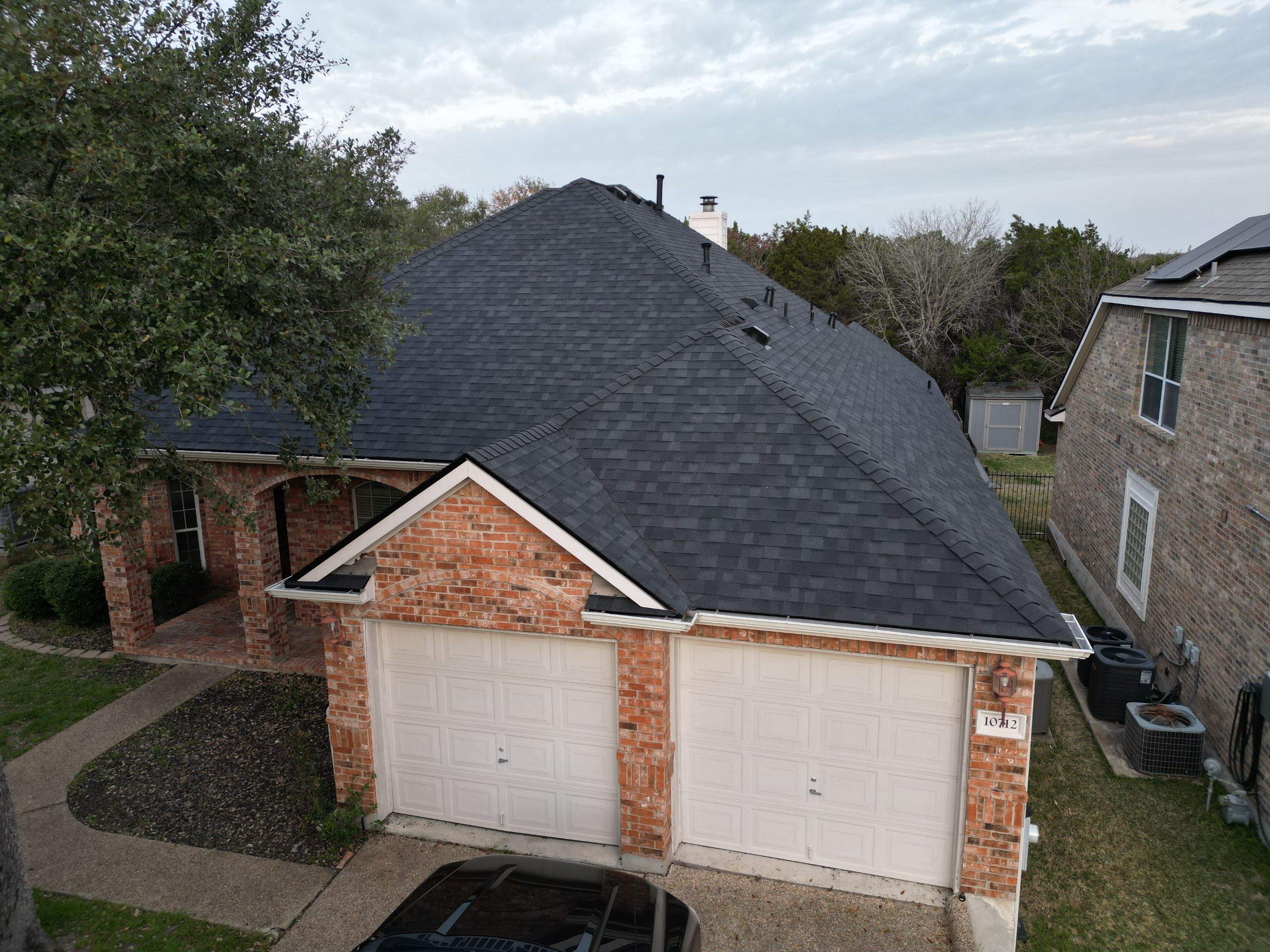 Onyx Black - Owens Corning TruDefinition Duration by RoofsOnly.com