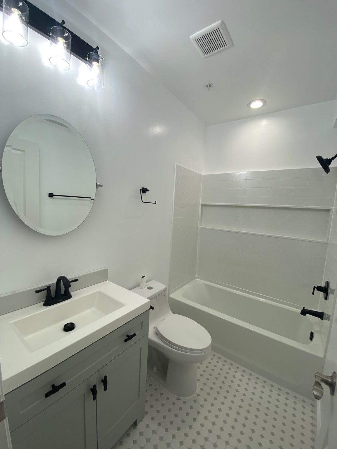 Basement Remodel using new construction by Jesus Master Handyman LLC 