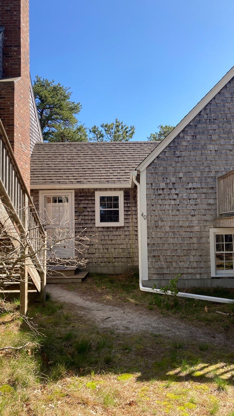 Gutter Installation using 6" Duo Pro K-Style Aluminum Gutter on a Vinyl Wedge Buildout by Gutter Pro Enterprises