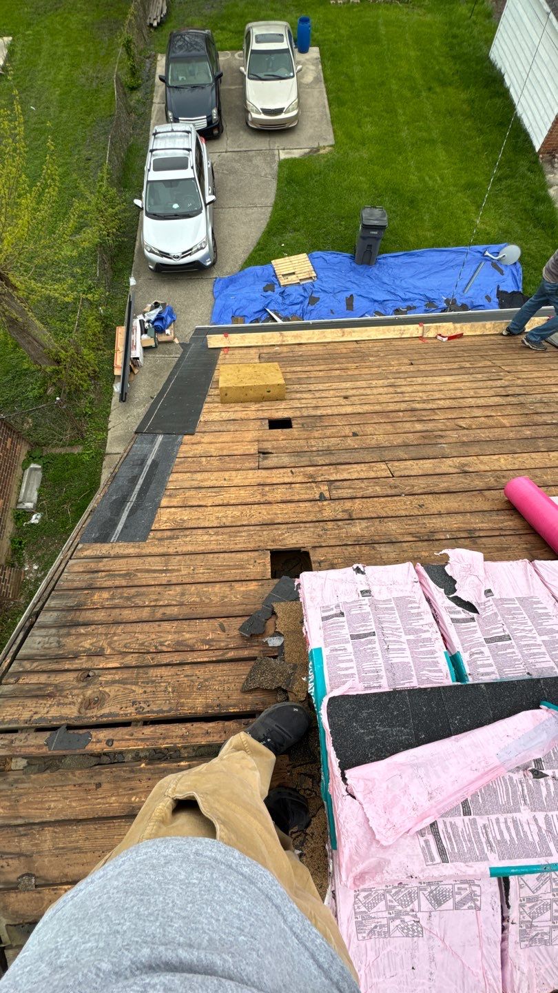 Roof Replacement using Owens Corning Onyx Black by 180 Contractors