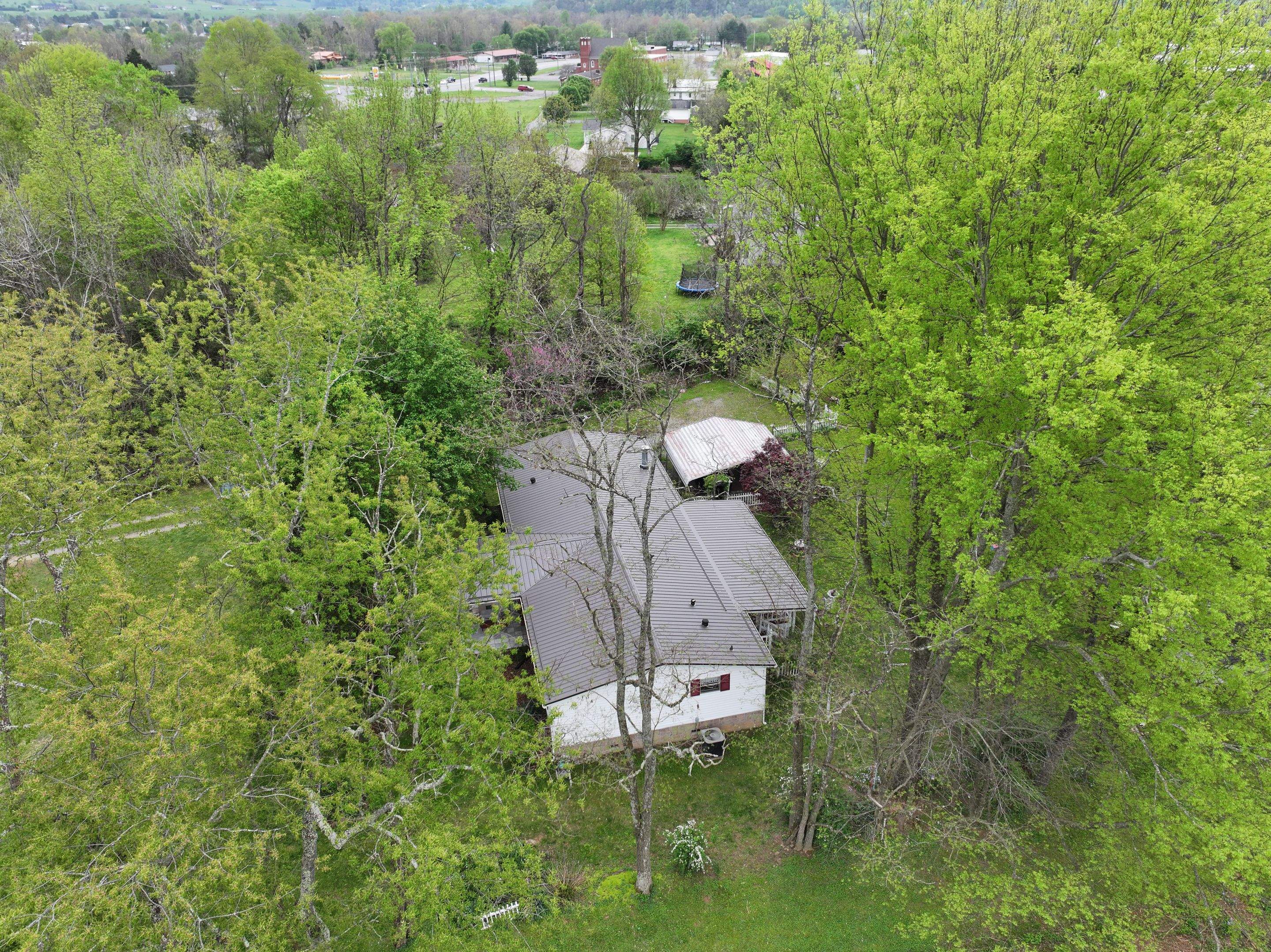 Shoun Residence by Omnia Roofing