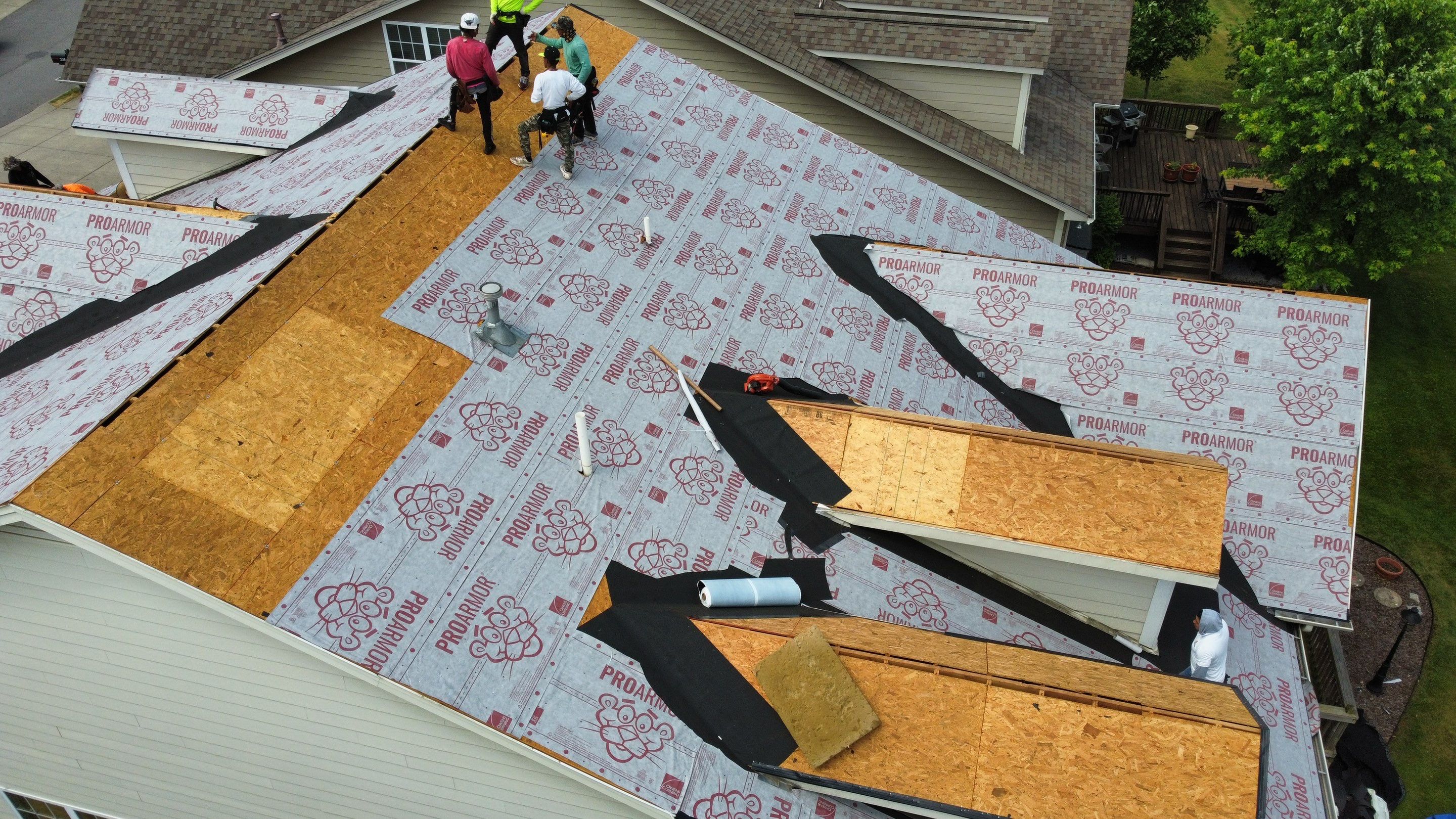 Residential Roofing Installation using Owens Corning Oakridge Roofing System by Undersun Roofing 