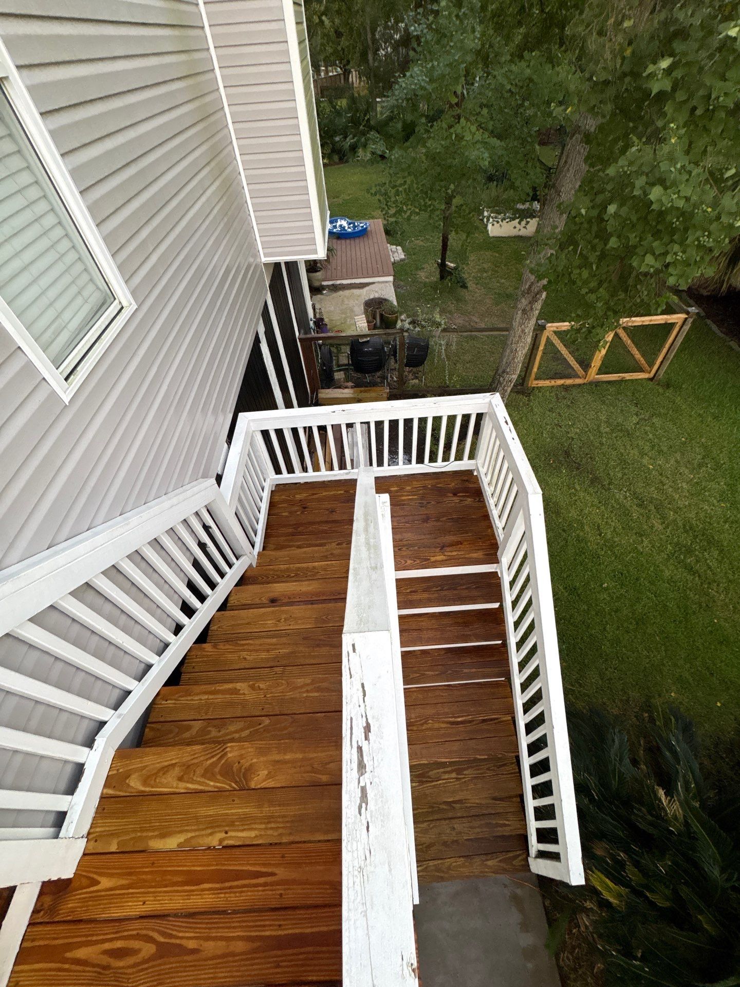 Wood Deck using Wood Sealant by DuraSeal