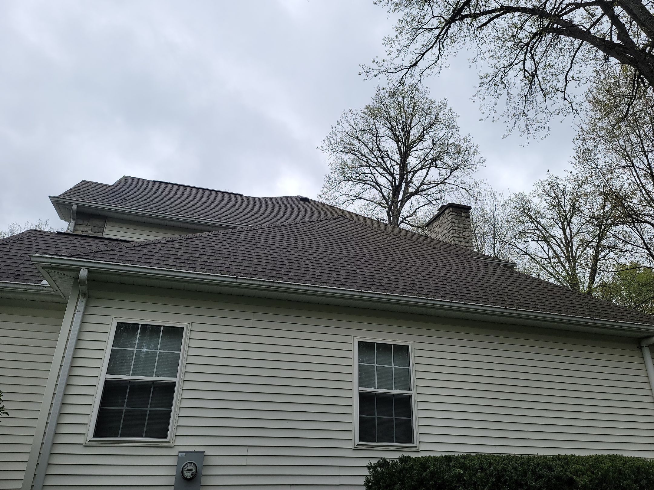 ATLAS PINNACLE COLOR: BLACK SHADOW by Eagle Eye Roofing