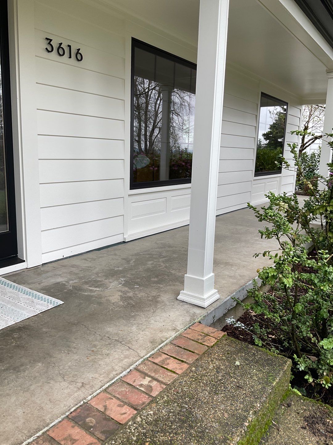 Flat work by Willamette Outdoor Wash LLC