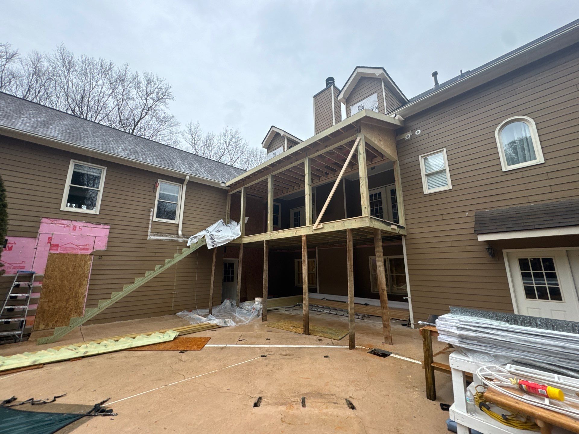 Elevated Deck and Screened-In Porch Replacement in Powder Springs by Swift Home Renovations