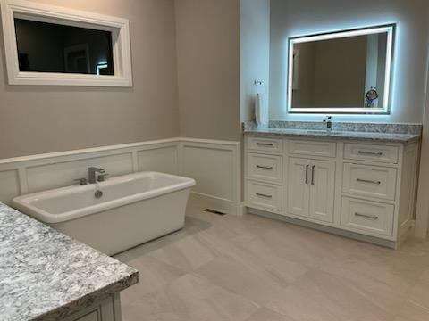 New Kitchen using Shiloh Cabinetry by Kitchen Works LLC