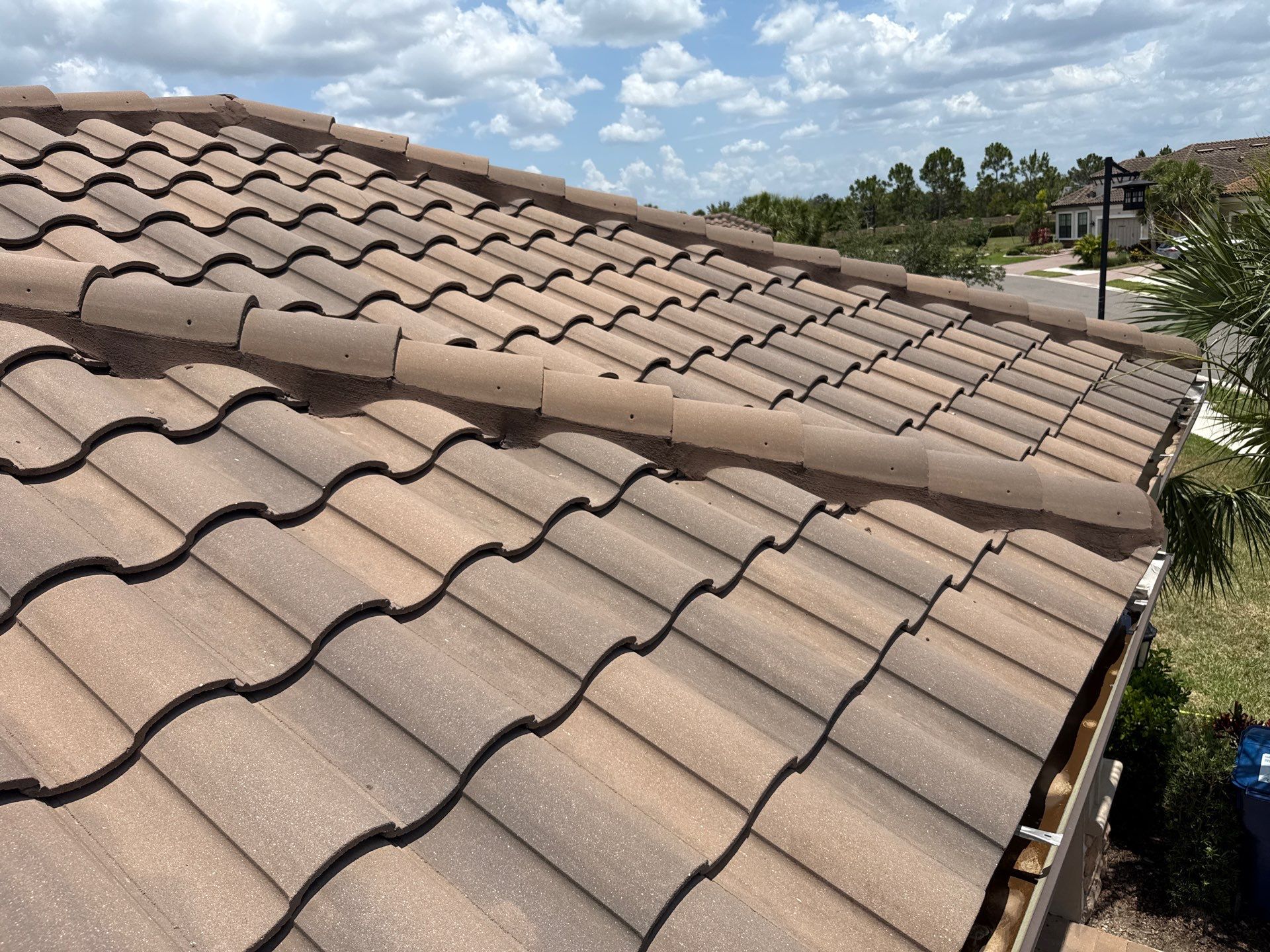 Concrete Tile Roof, Paver Driveway & Lanai Cleaning – Artisan Lakes Esplanade, Palmetto, FL by Sunshine AquaWash