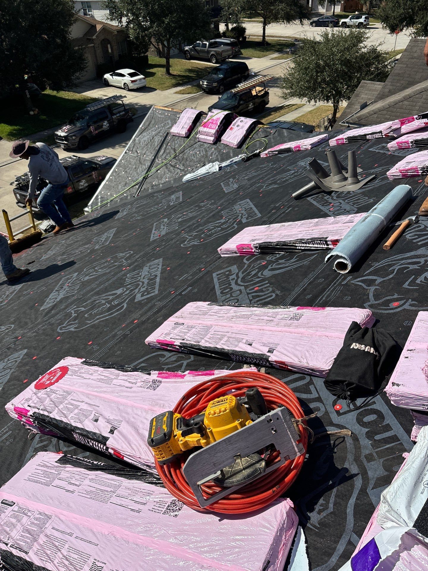 Residential Roofing Installation using Owen's Corning Duration (Lifetime) Shingles by Roof Repair Company