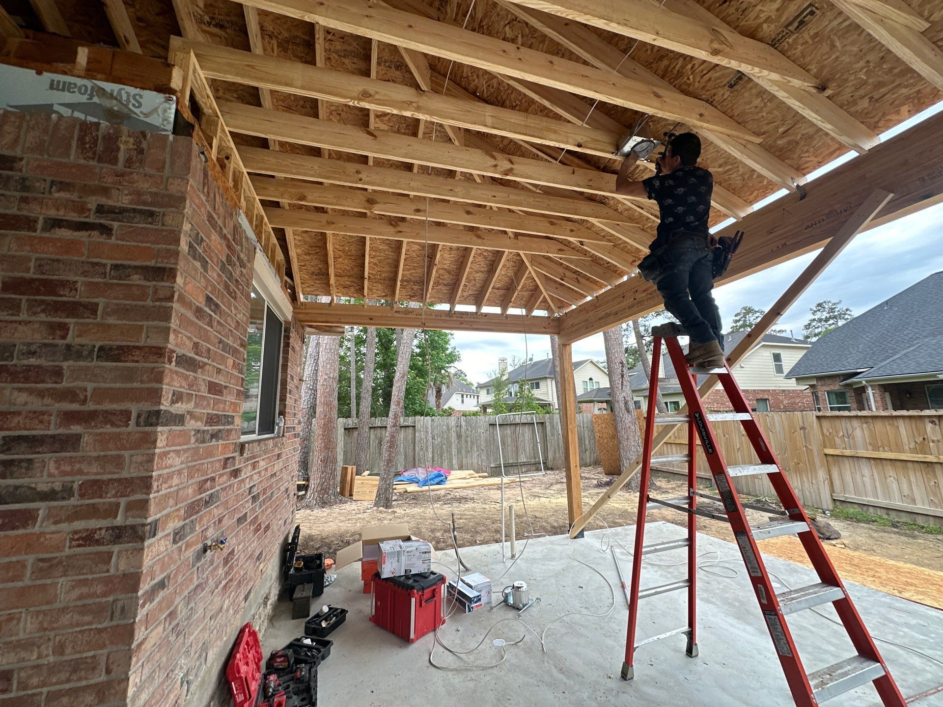 Pool, Patio Cover and Summer Kitchen in Sterling Ridge by SophAlx LLC