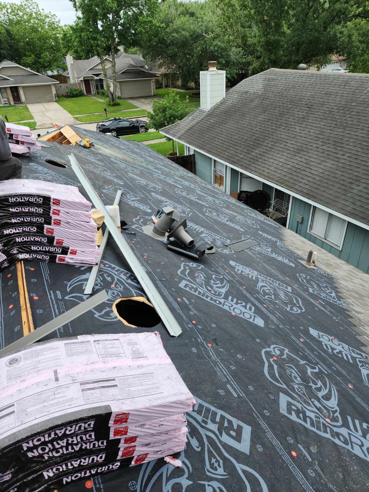 Residential Roofing Installation using Owen's Corning Duration (Lifetime) Shingles by Roof Repair Company