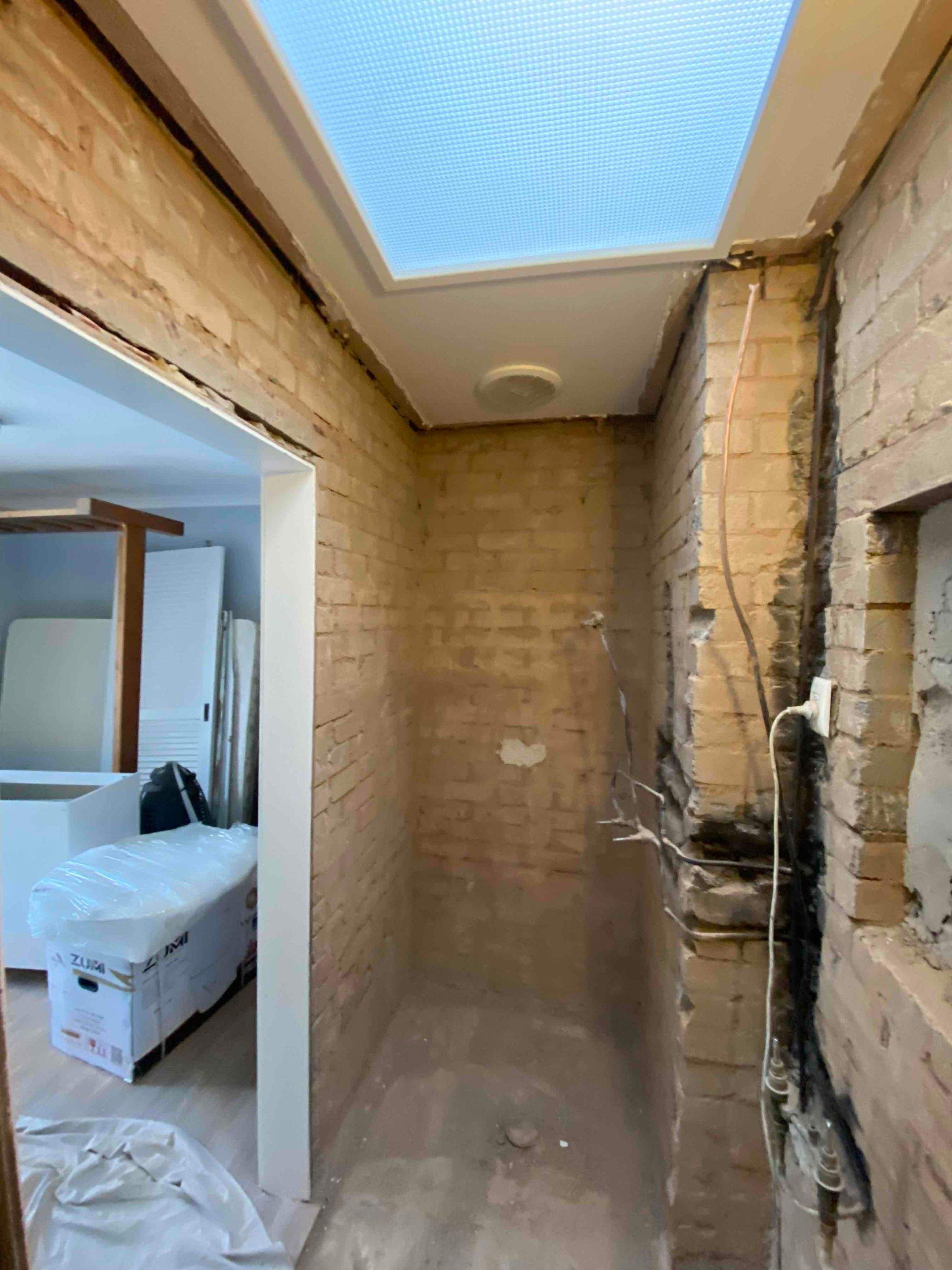 Ensuite Bathroom Renovation by Re-seal Bathrooms