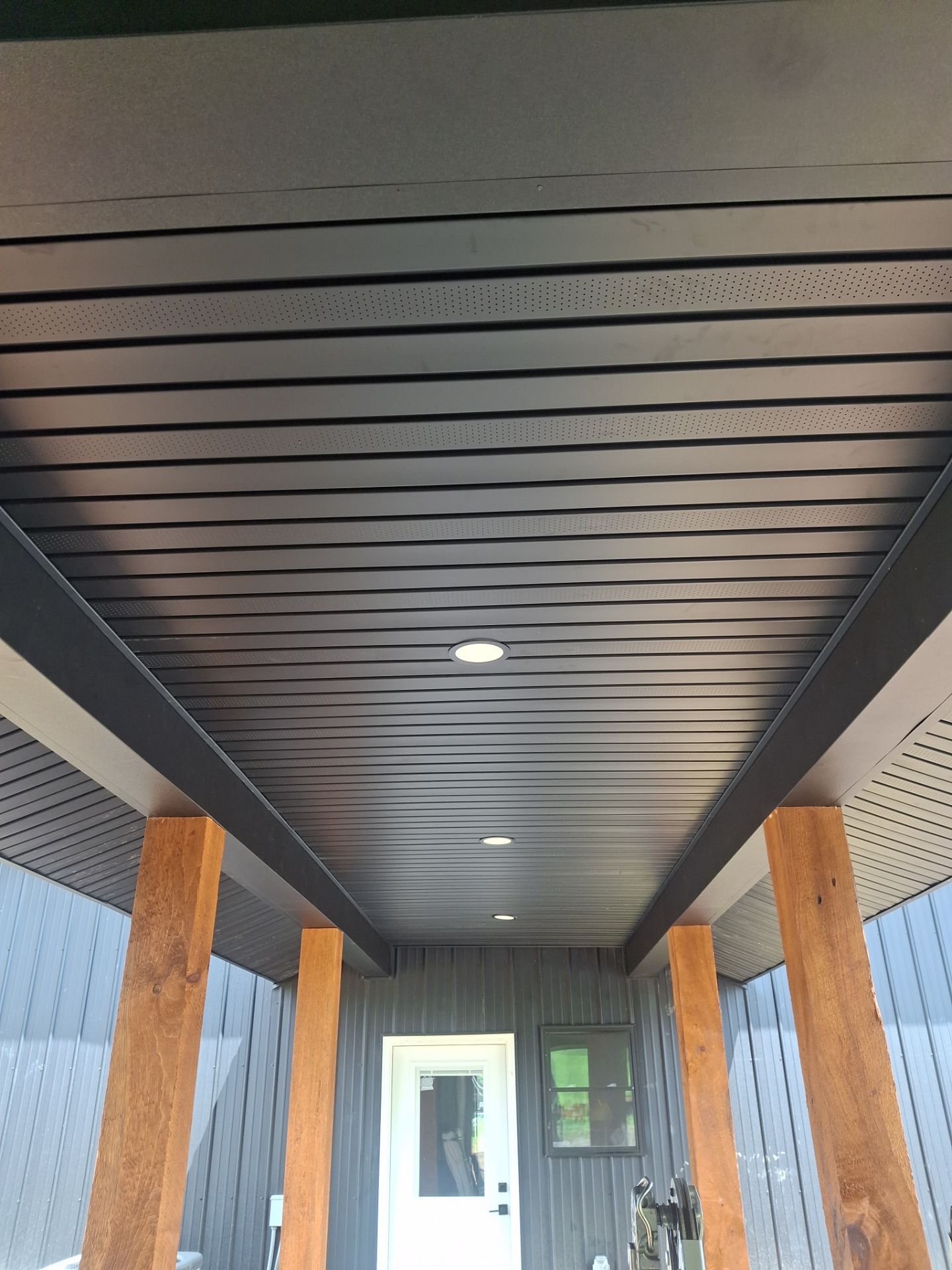 Martin Residence by Omnia Roofing