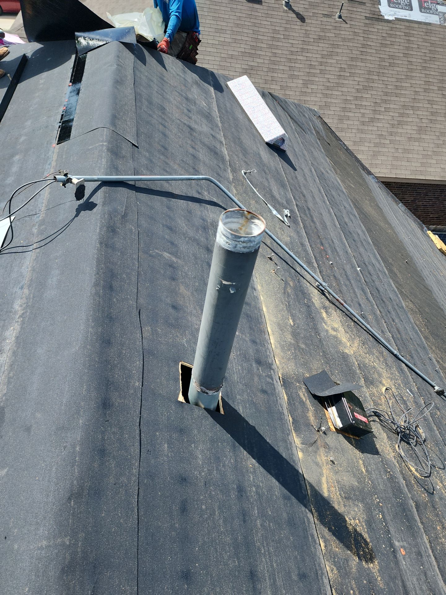Residential Roofing Installation using Owen's Corning Duration (Lifetime) Shingles by Roof Repair Company