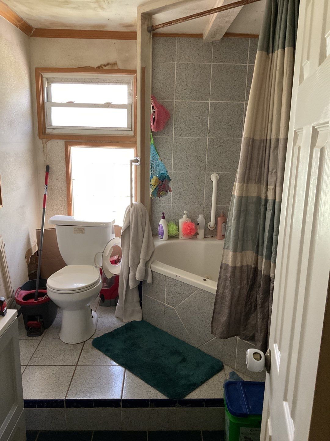 Corner tub to large shower by The Shower Company