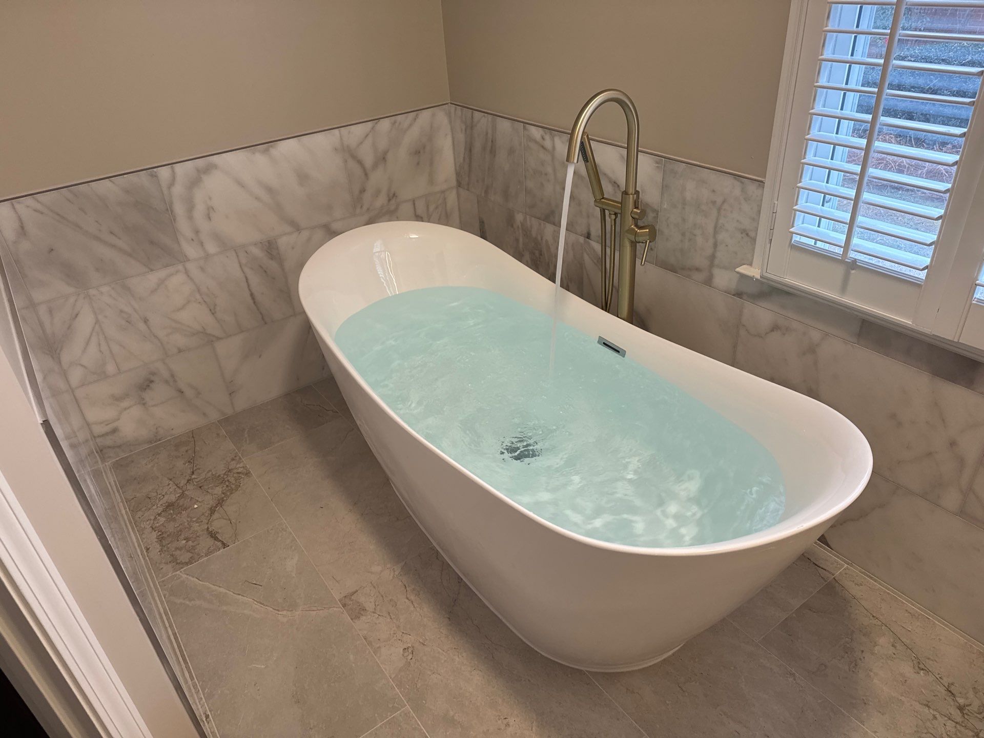 Master bathroom renovation by Prudencio