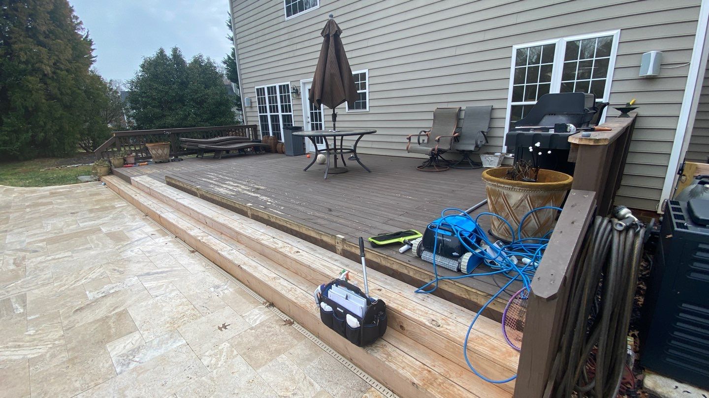 Coated Deck using AcryFin by DuraSeal