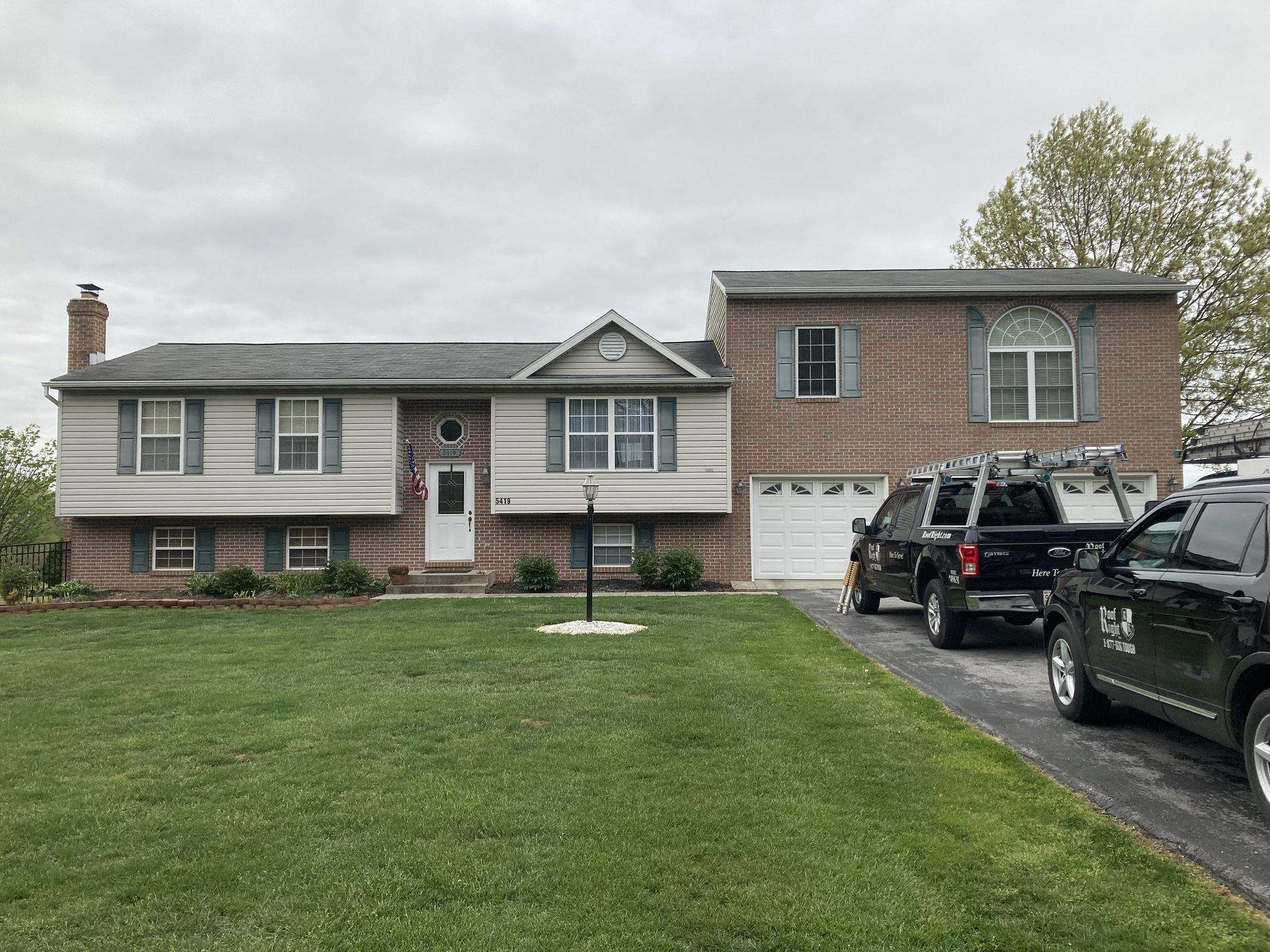 Siding, Window & Door Installation by Roof Right Inc