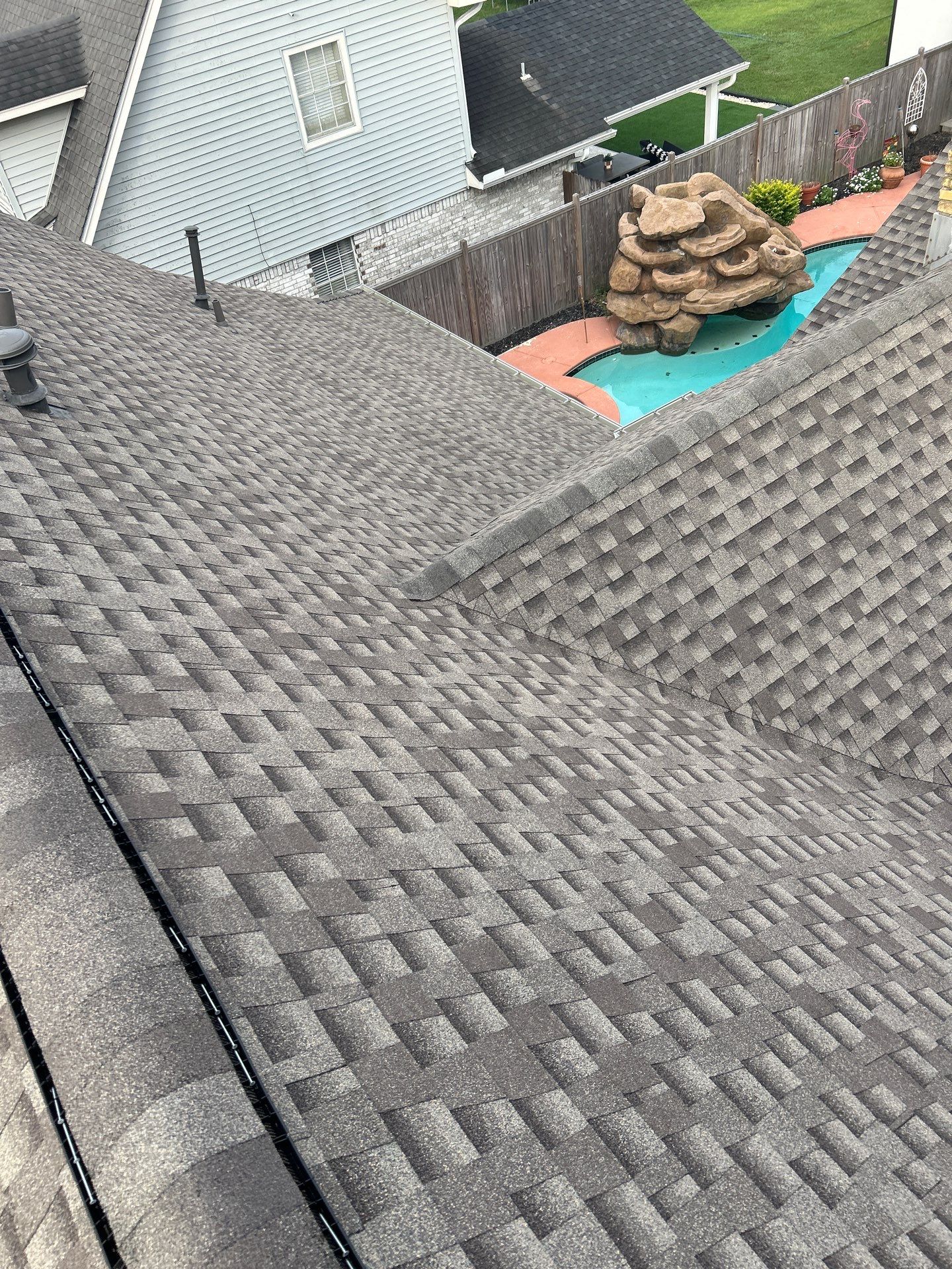 GAF HDZ - Weathered Wood by Elite Roofing LLC