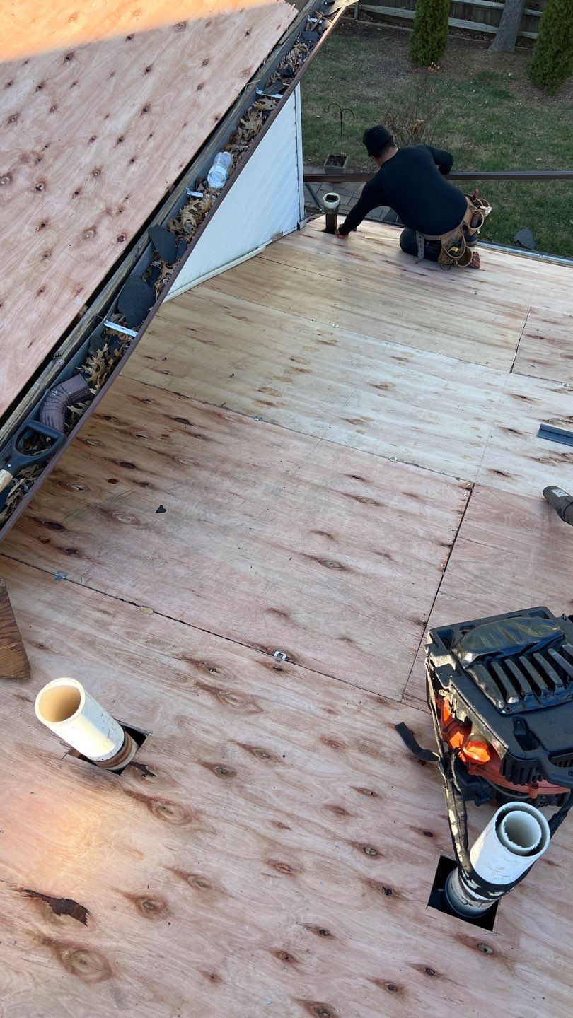 Springfield: CertainTeed Landmark Designer Shingles in Burnt Sienna by RM Banning, Inc.