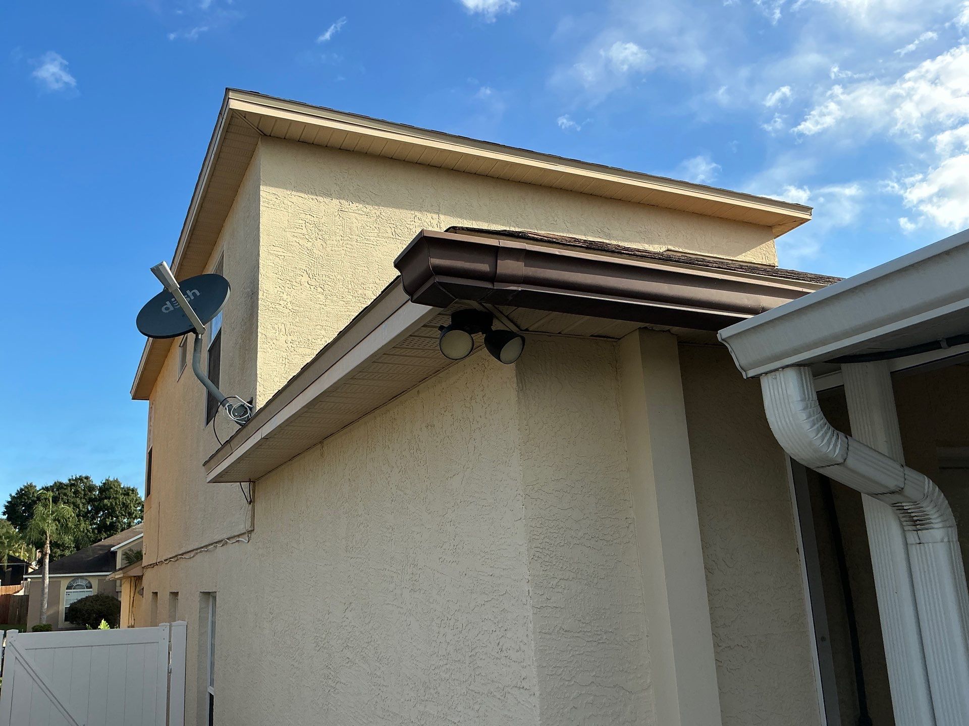 6 Inch Seamless Gutters using Musket Brown Seamless Gutters in Tampa FL by Gutter Professors
