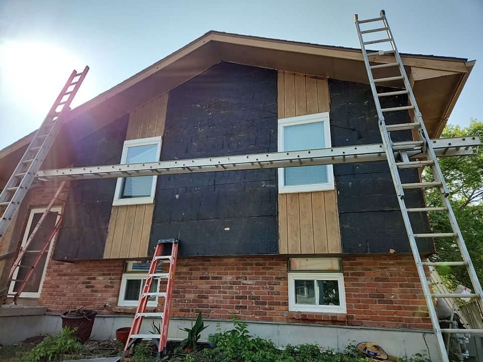 Siding Installation using Crane board D7 by EEC  Windows, Siding & Roofing 